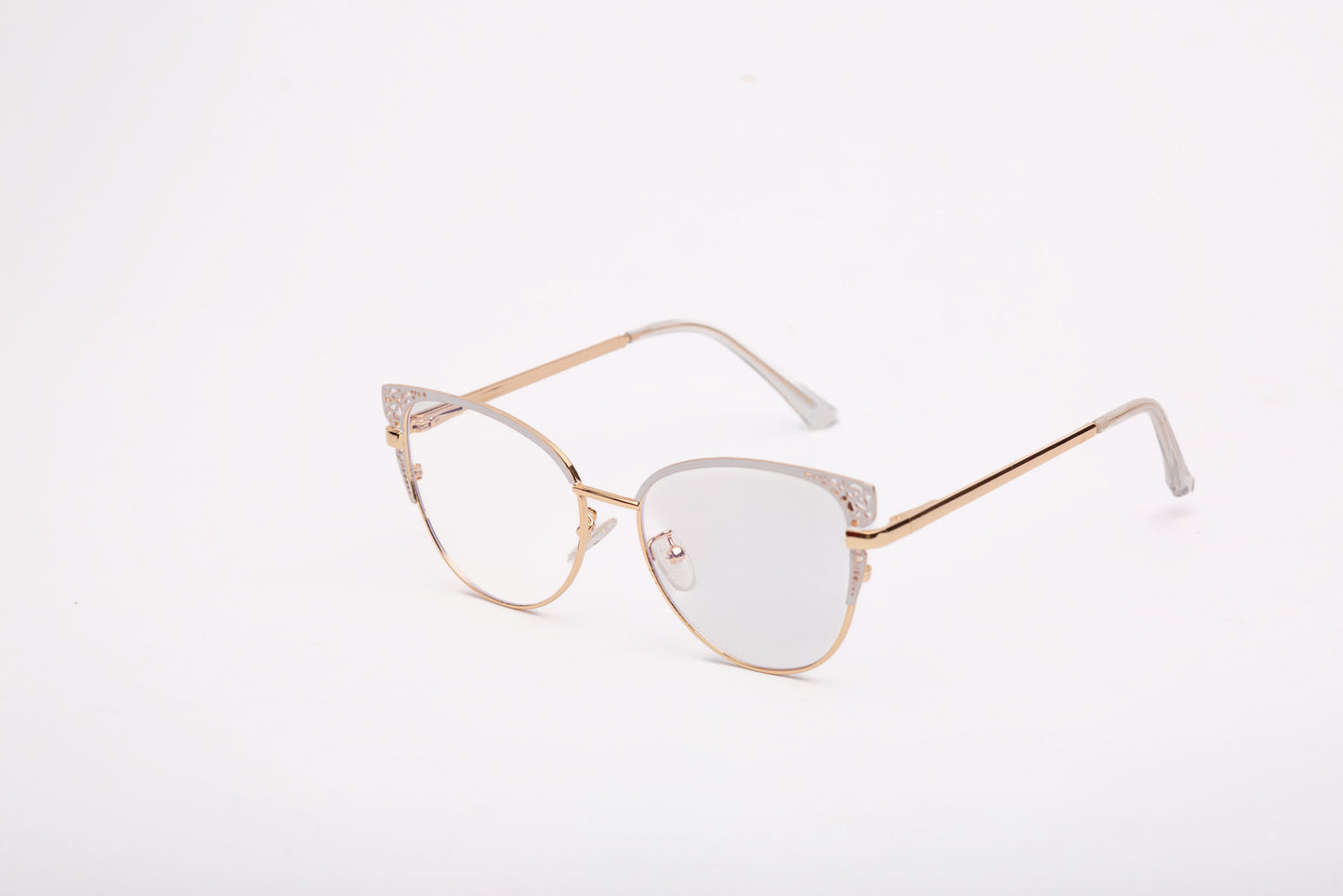 Sue collection, all white with a touch of gold