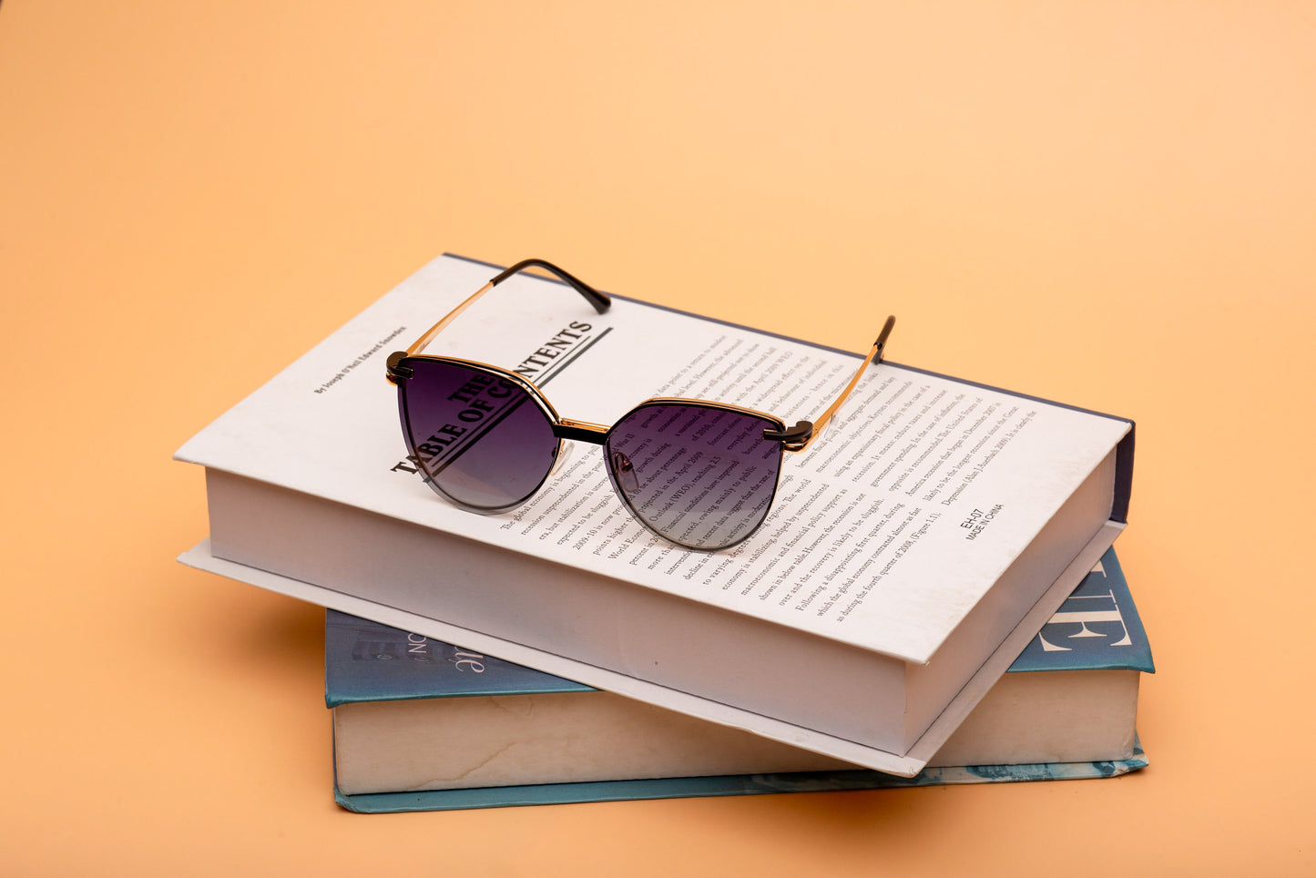 Clip on collection, sleek black with a polarised clip on