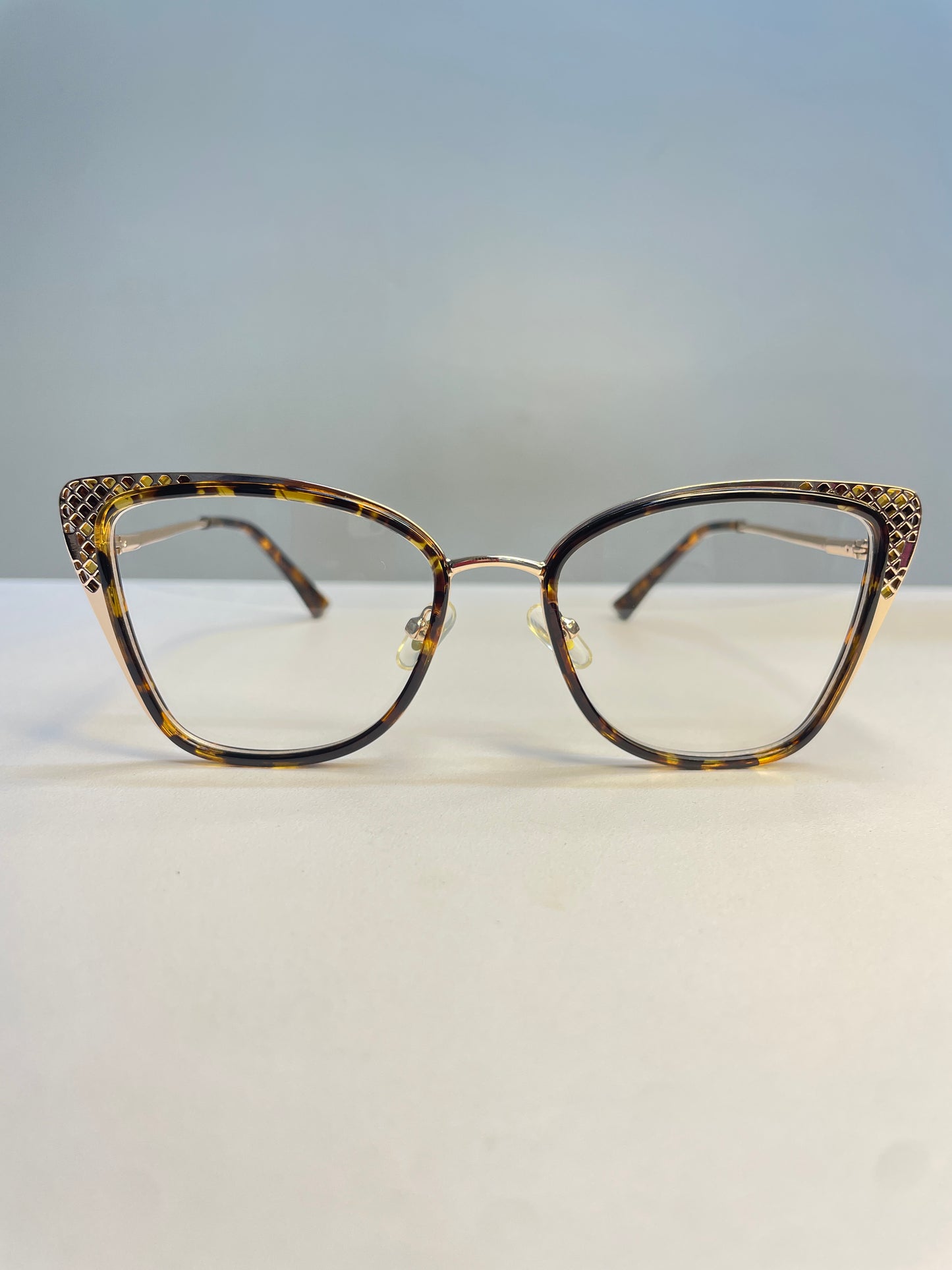 Essy collection, wild cheetah print with a gold finish