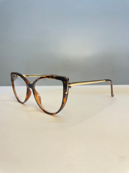 Rea collection, cheetah print with a rounded bottom