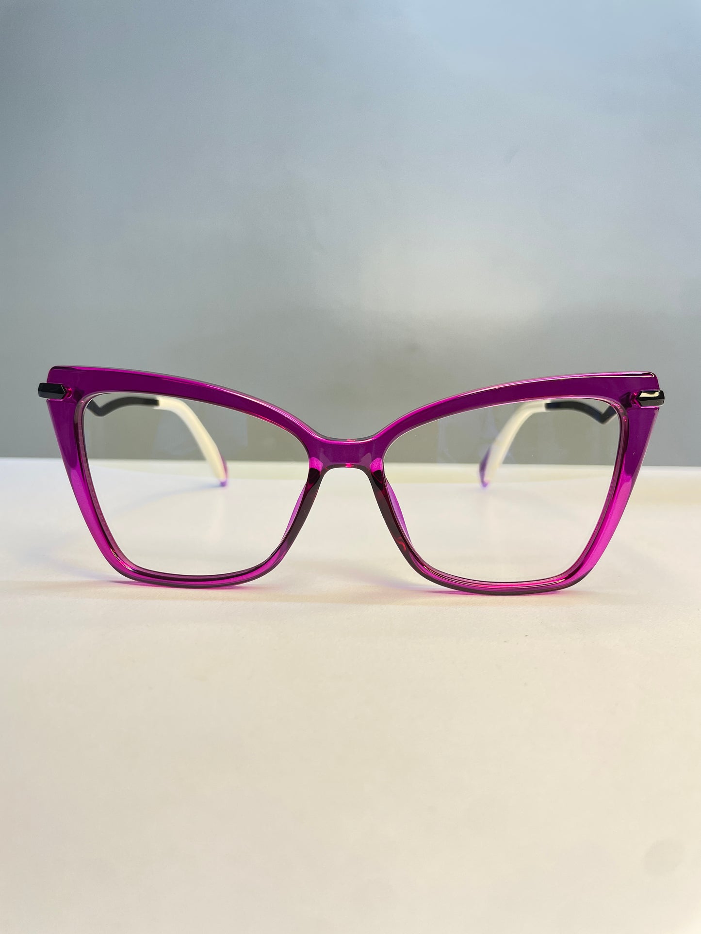 Essel collection, audacious purple with outstanding black arms