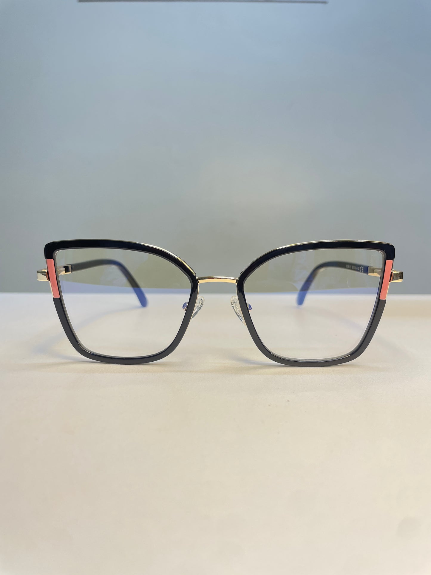 Leona collection, black with a touch of pink