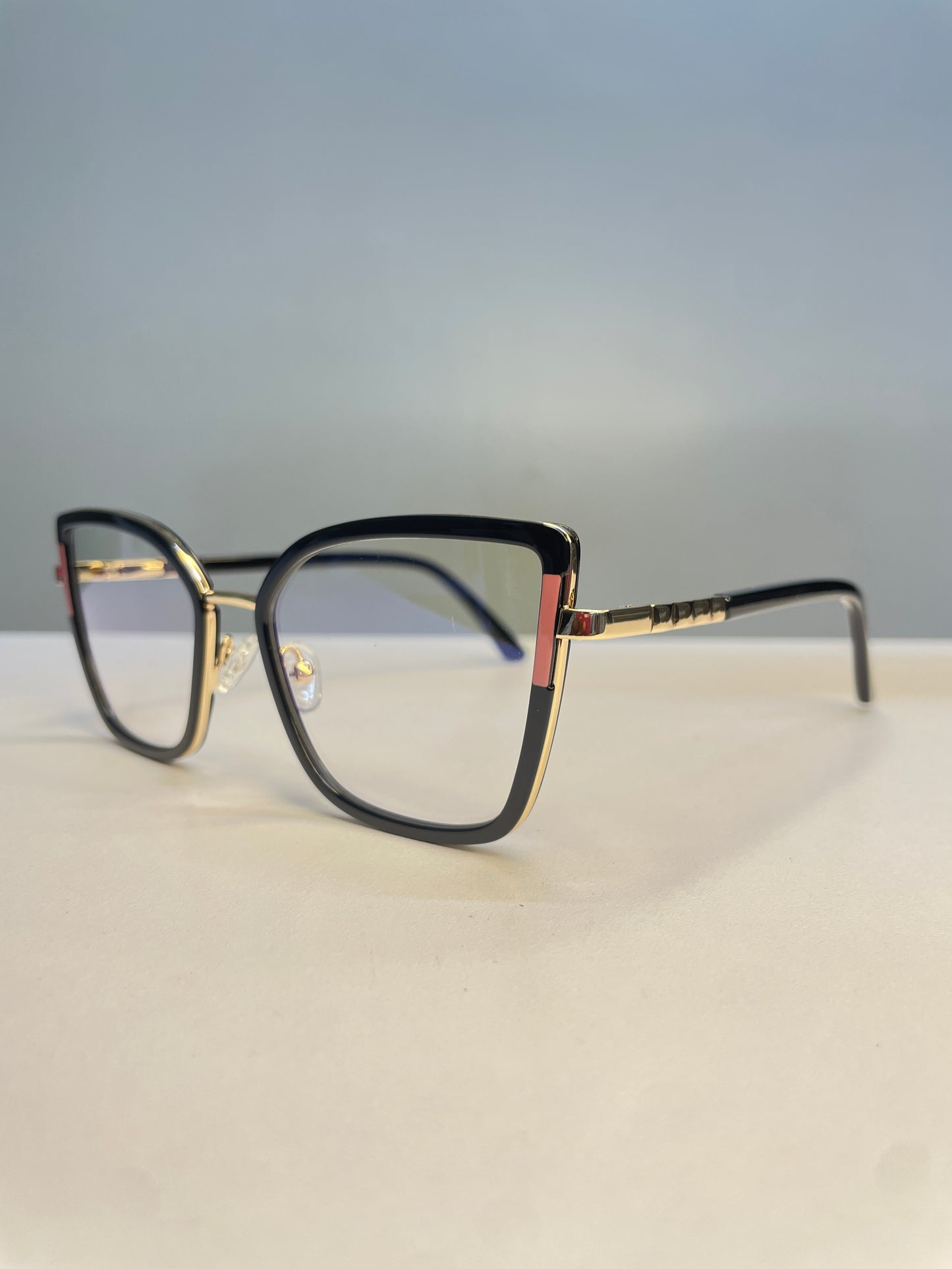 Leona collection, black with a touch of pink