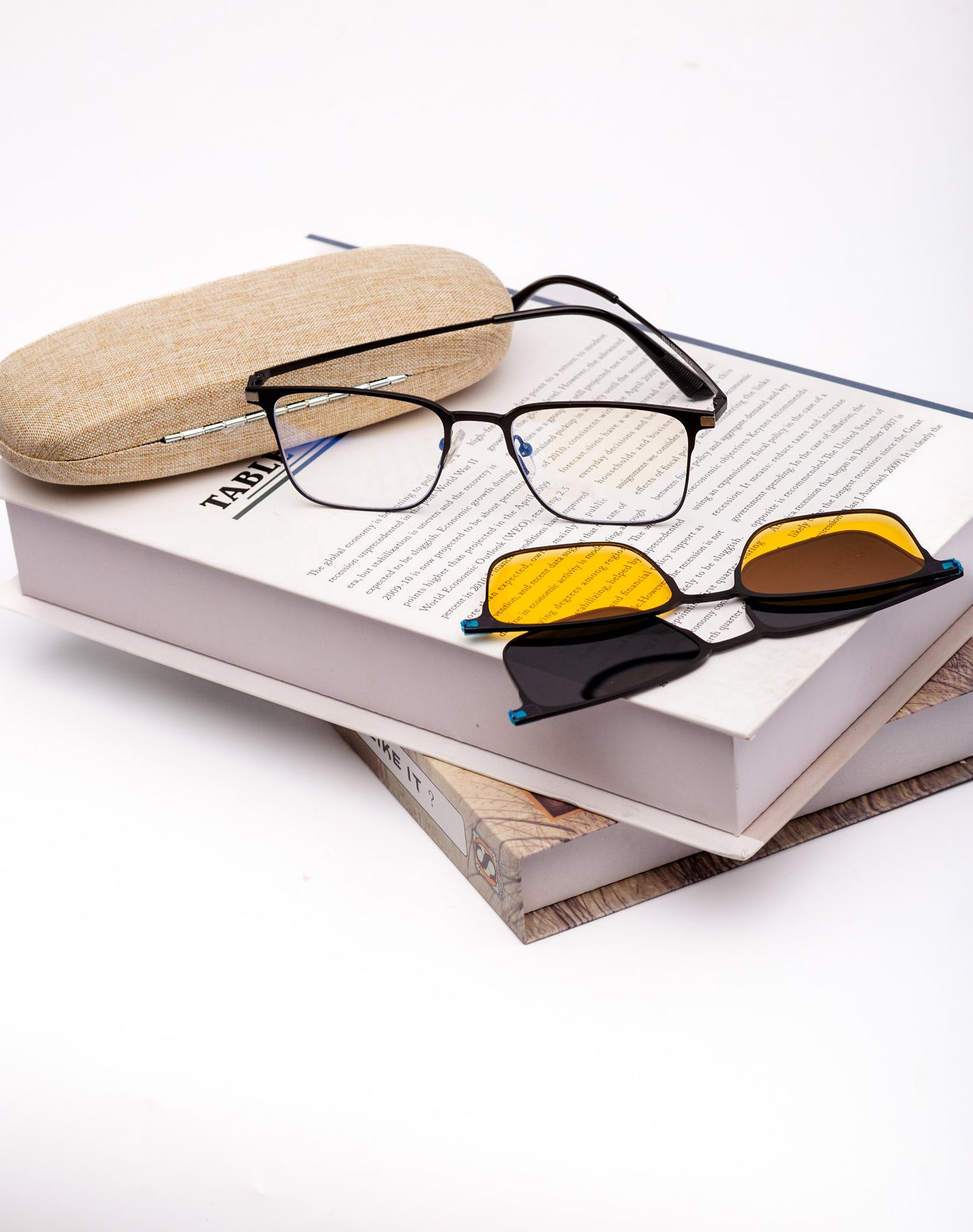 Clip-on Men's collection, sleek black polarised and yellow driving clip