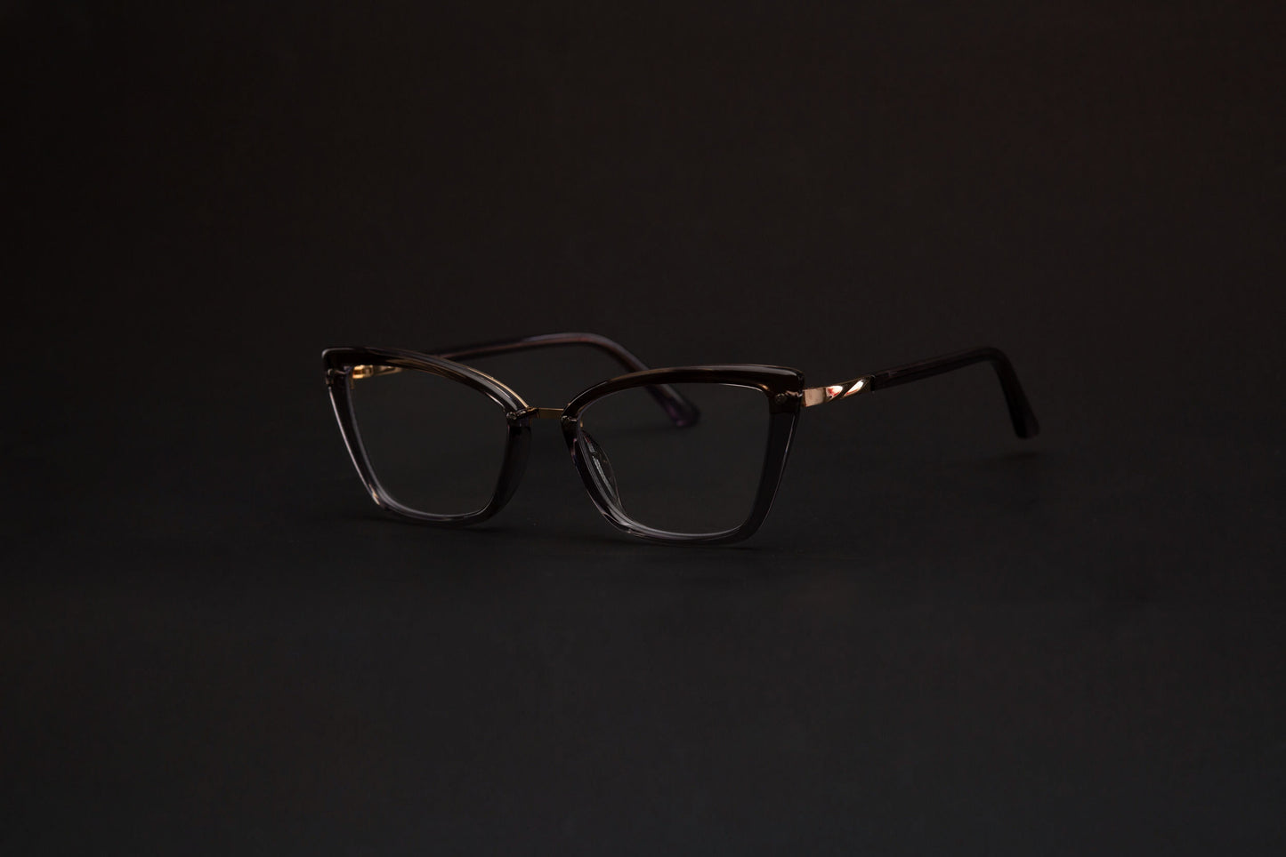 Ivanna Collection, modern cateye grey in a glossy finish