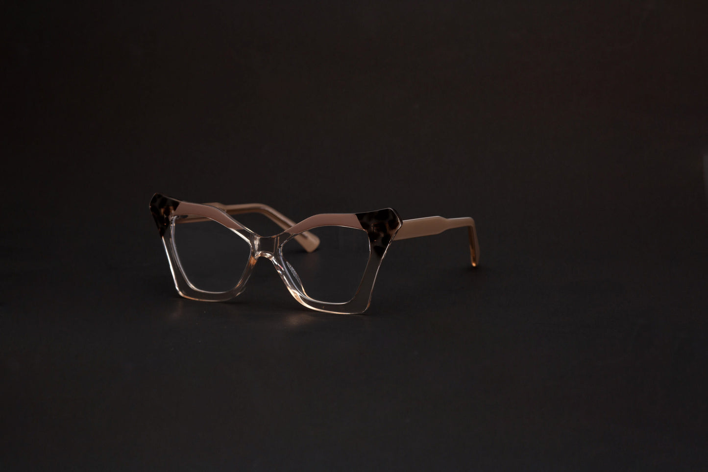 Magda collection, nude clear with a cateye print