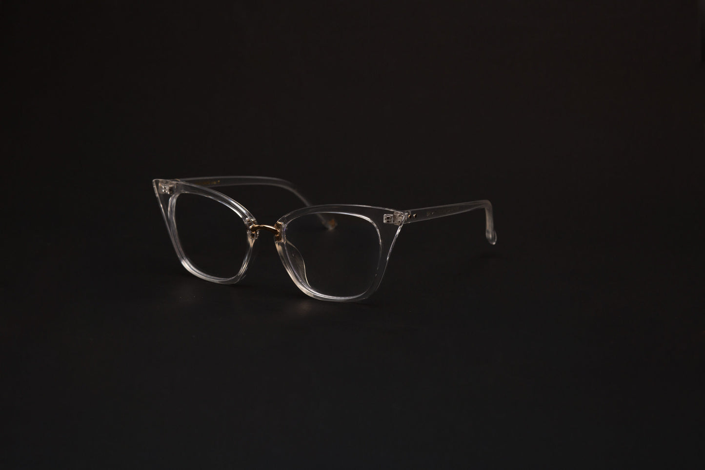 Chic collection, fully transparent metallic gold bridge