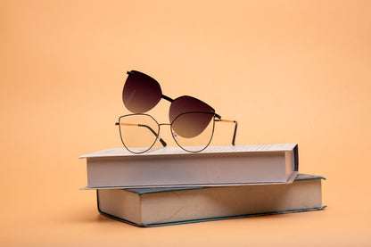 Clip on collection, sleek black with a polarised clip on