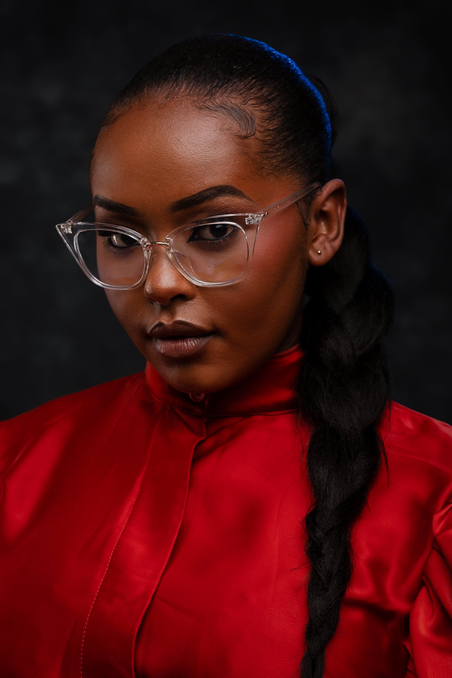 Chic collection, fully transparent metallic gold bridge