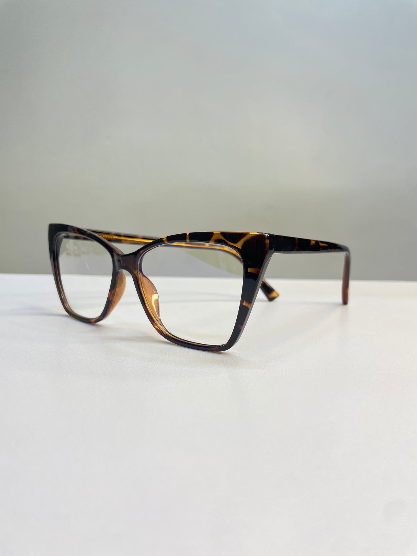 Ema collection, printed with a glossy finish